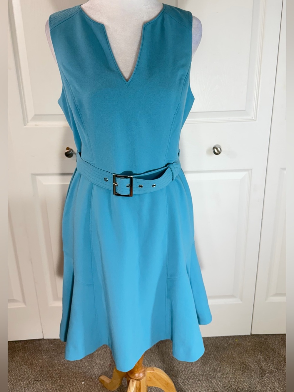 White House Black Market Flippy Hem A-Line Belted Dress Oasis Blue 8P Ruffle hem